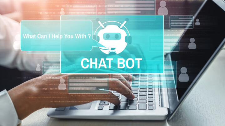 AI-driven customer communication: Chatbot moinAI automates customer dialogue with AI training on OVHcloud Managed Databases-web