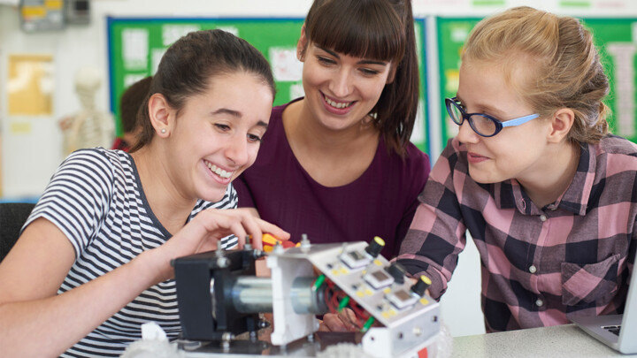 Girls in Tech: Play, Fail & Learn-web